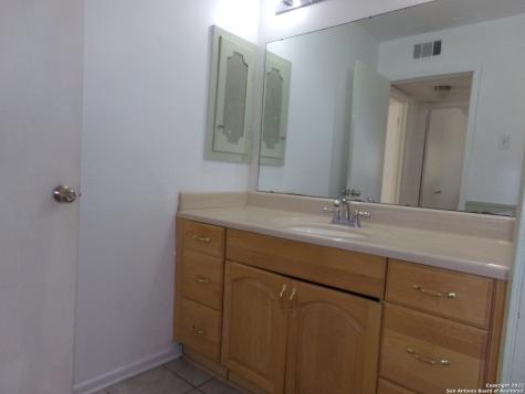 5975 Babcock San Antonio TX 78240