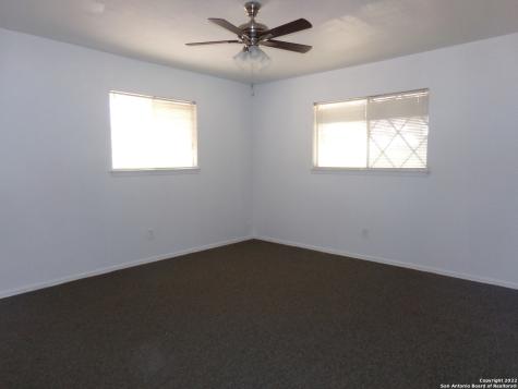 5975 Babcock San Antonio TX 78240