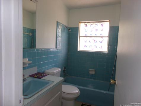 5975 Babcock San Antonio TX 78240