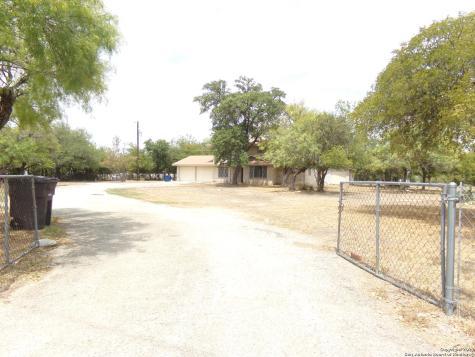 5975 Babcock San Antonio TX 78240