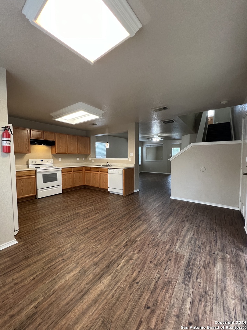 849 Barrel Point San Antonio TX 78251