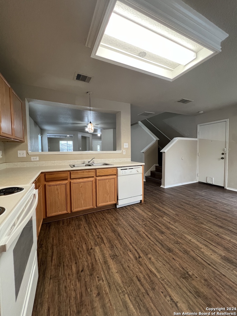 849 Barrel Point San Antonio TX 78251