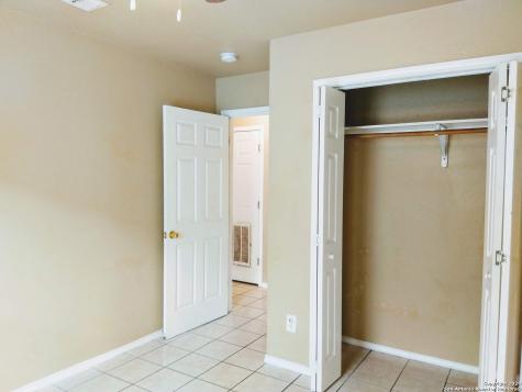 422 Amires Place San Antonio TX 78237