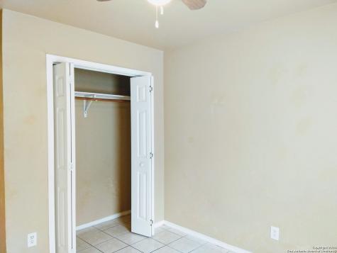 422 Amires Place San Antonio TX 78237