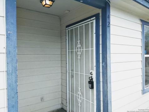 422 Amires Place San Antonio TX 78237