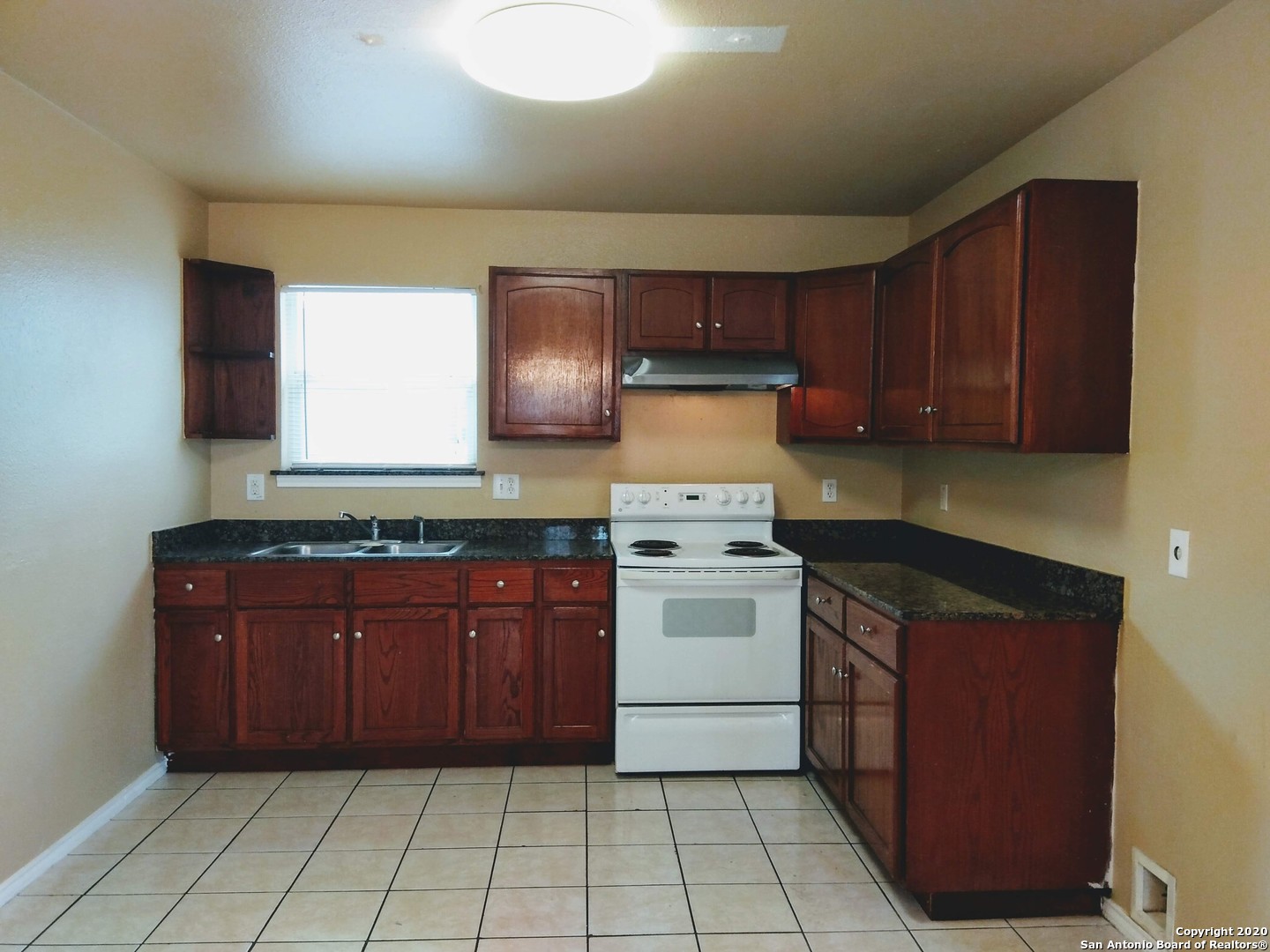 422 Amires Place San Antonio TX 78237