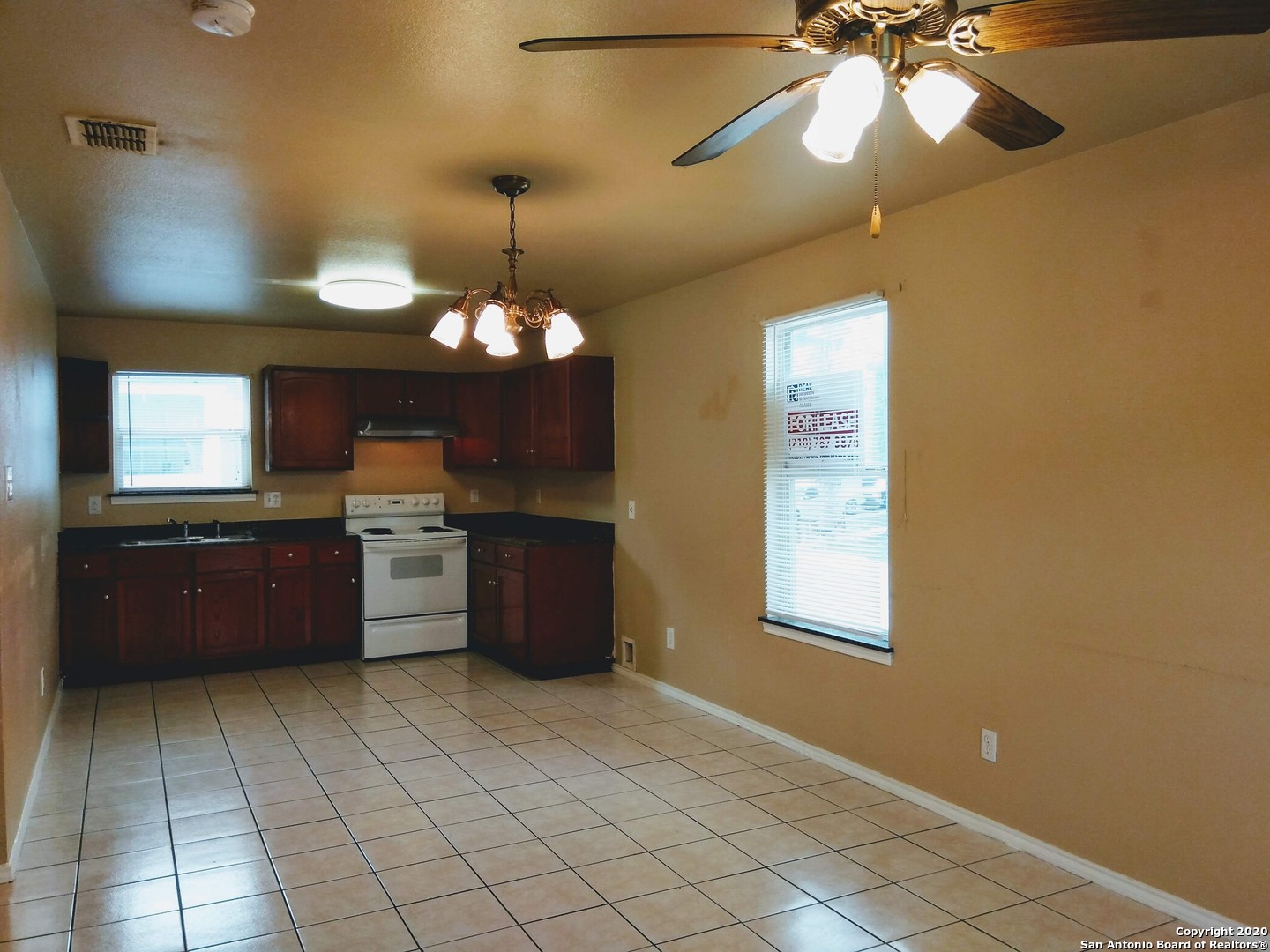 422 Amires Place San Antonio TX 78237