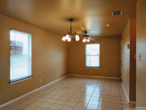 422 Amires Place San Antonio TX 78237