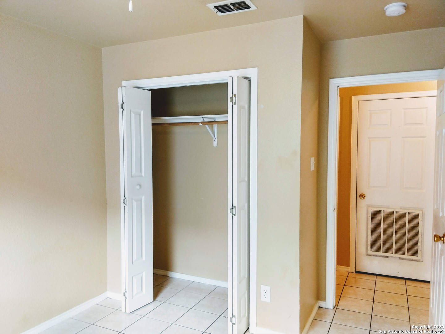 422 Amires Place San Antonio TX 78237