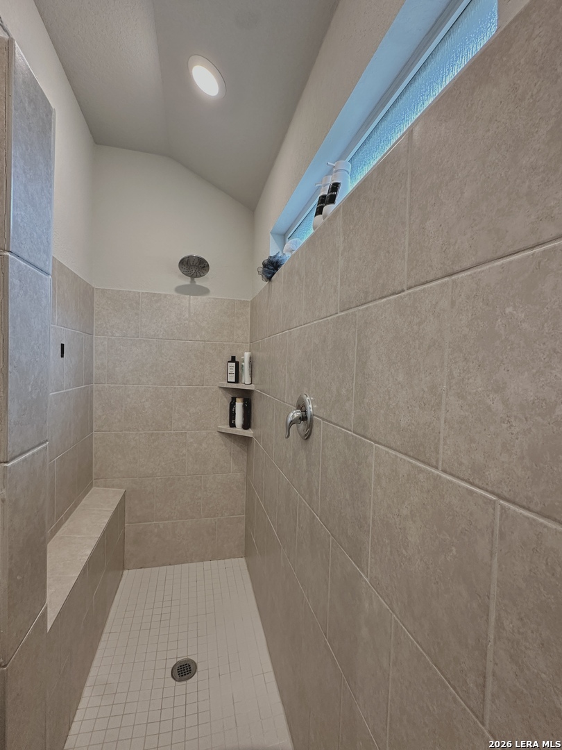 9210 Landa Falls San Antonio TX 78254
