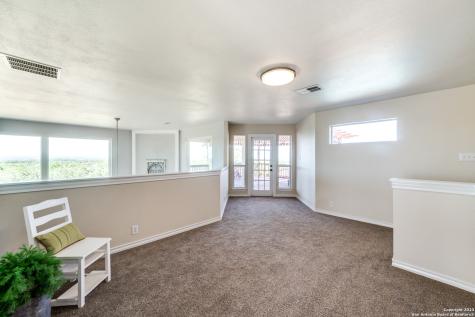 43 N Fm 3351 Bergheim TX 78004