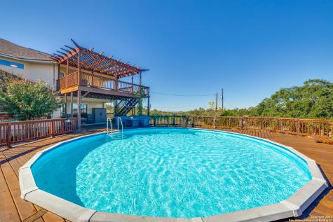 43 N Fm 3351 Bergheim TX 78004