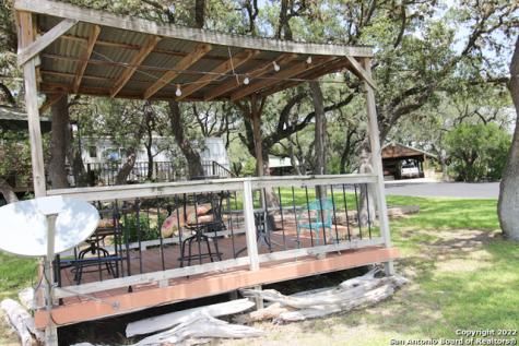 955 Faurie Lakehills TX 78063