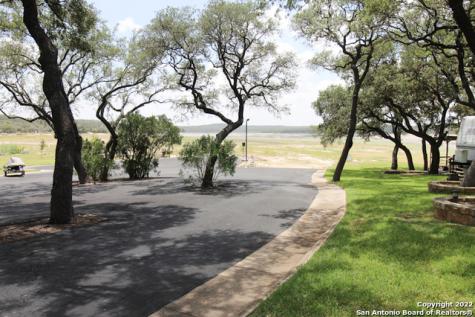 955 Faurie Lakehills TX 78063