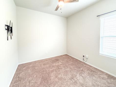 9023 Alvarado Bend San Antonio TX 79245