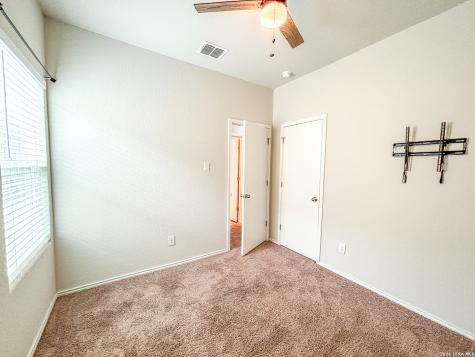 9023 Alvarado Bend San Antonio TX 79245