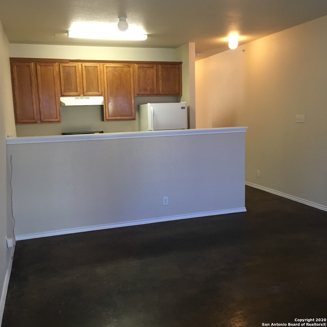 10610 Mathom Landing Universal City TX 78148