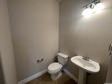 522 Calm Springs San Antonio TX 78260