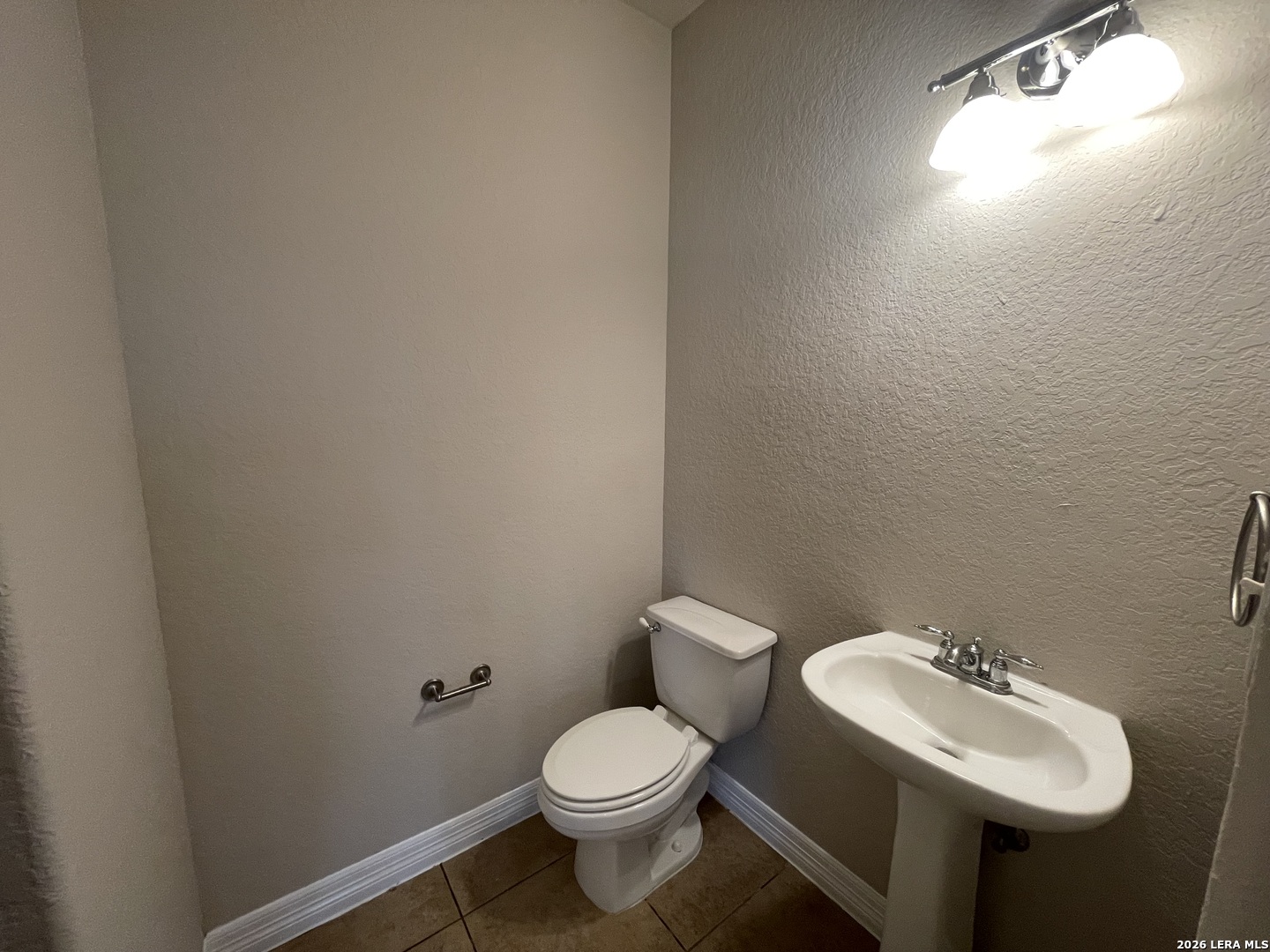 522 Calm Springs San Antonio TX 78260