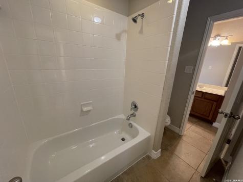522 Calm Springs San Antonio TX 78260