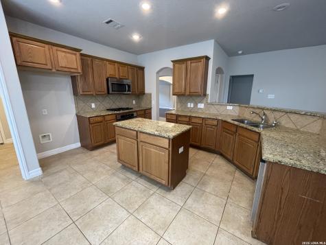 522 Calm Springs San Antonio TX 78260