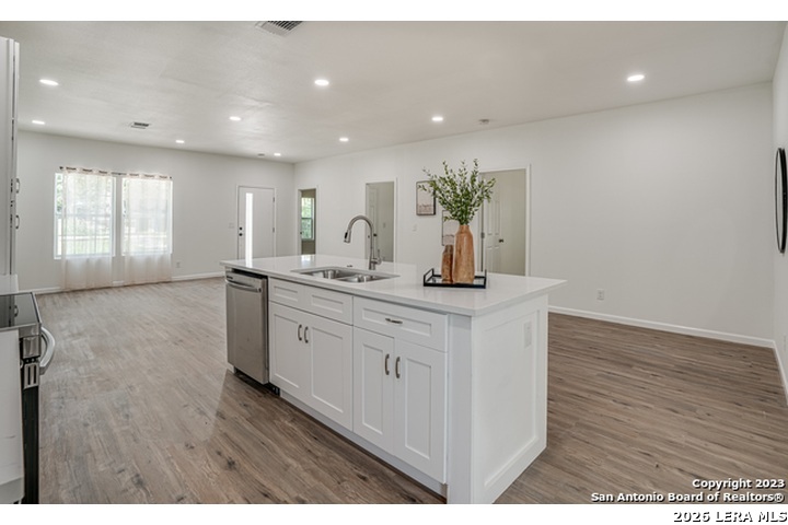 933 Denver San Antonio TX 78210