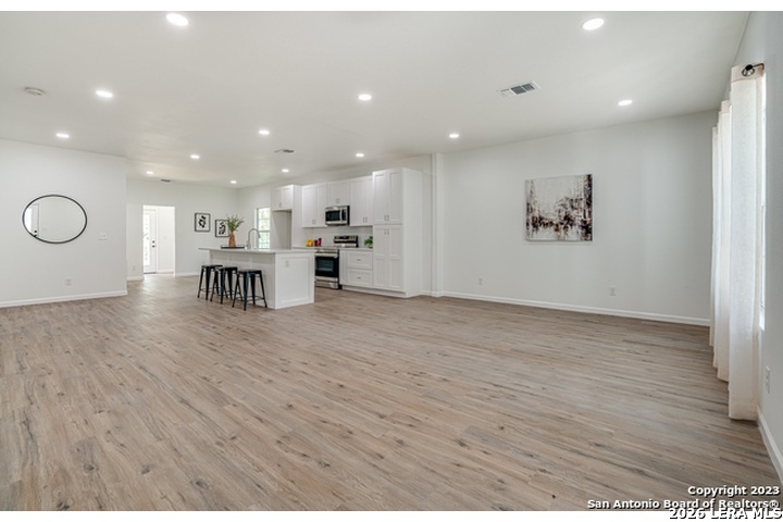 933 Denver San Antonio TX 78210