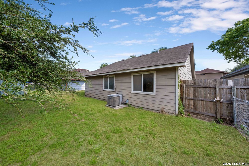7522 Yellow Sand Drive San Antonio TX 78227