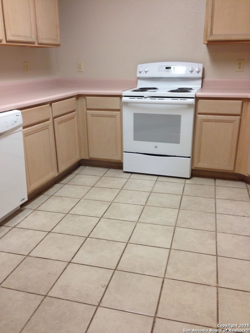 6882 Crested Quail San Antonio TX 78250