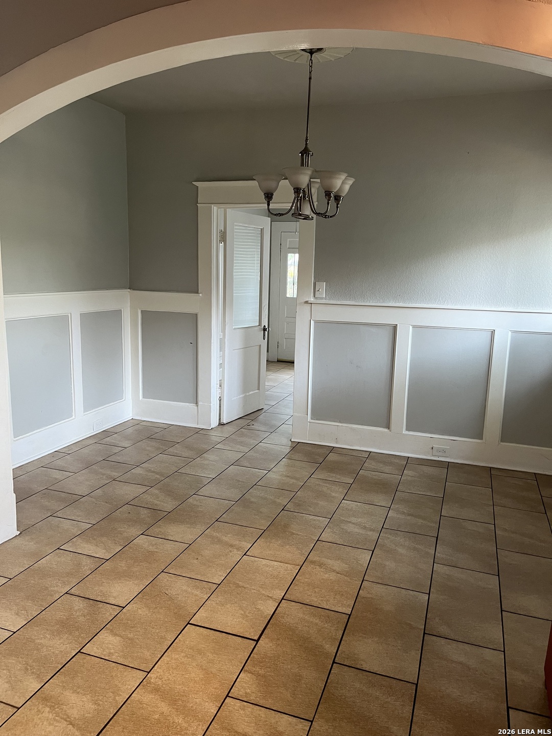 2108 Saunders Avenue San Antonio TX 78207