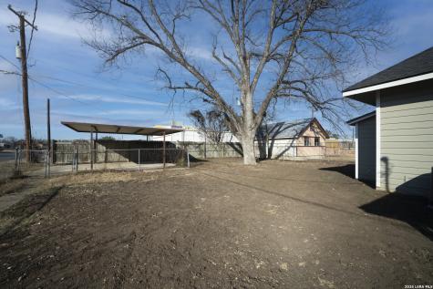 710 20th Street Hondo TX 78861
