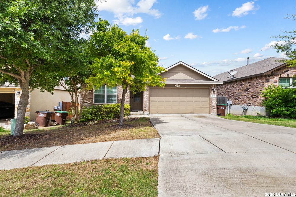 5919 Hindes Stone San Antonio TX 78253