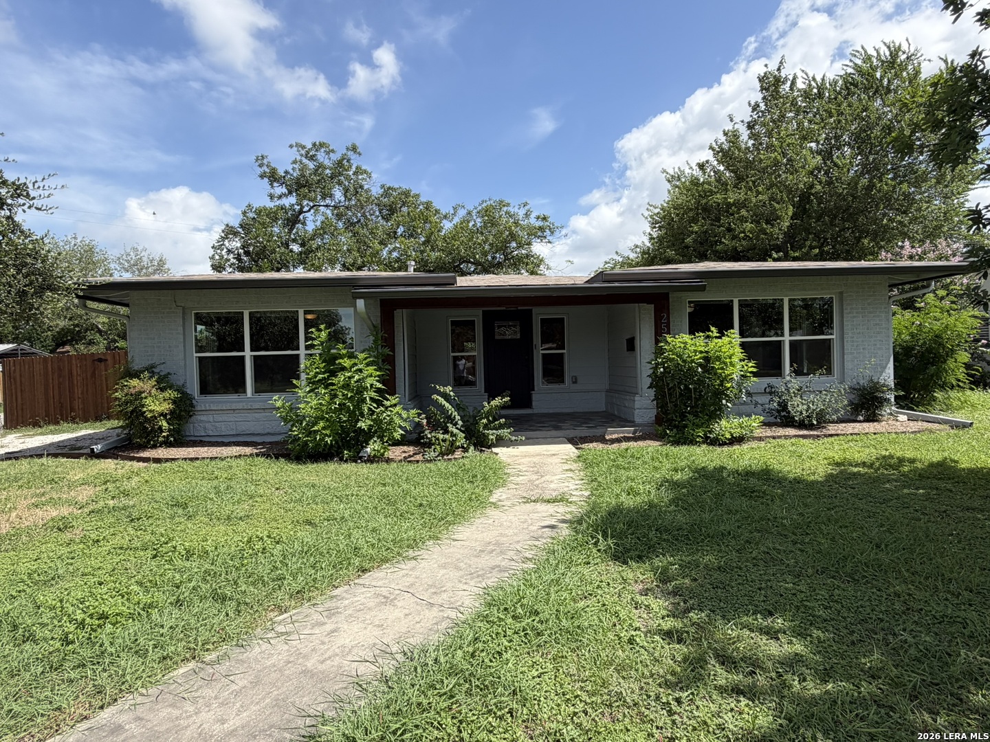 2555 W Kings Highway San Antonio TX 78228