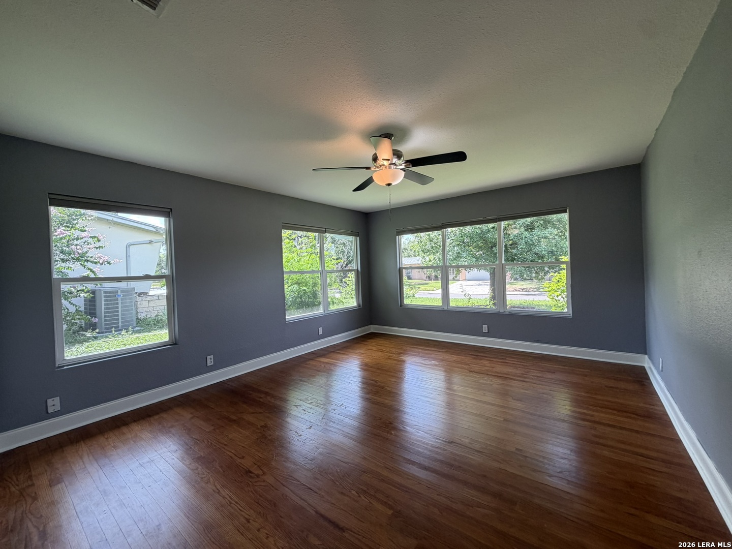 2555 W Kings Highway San Antonio TX 78228