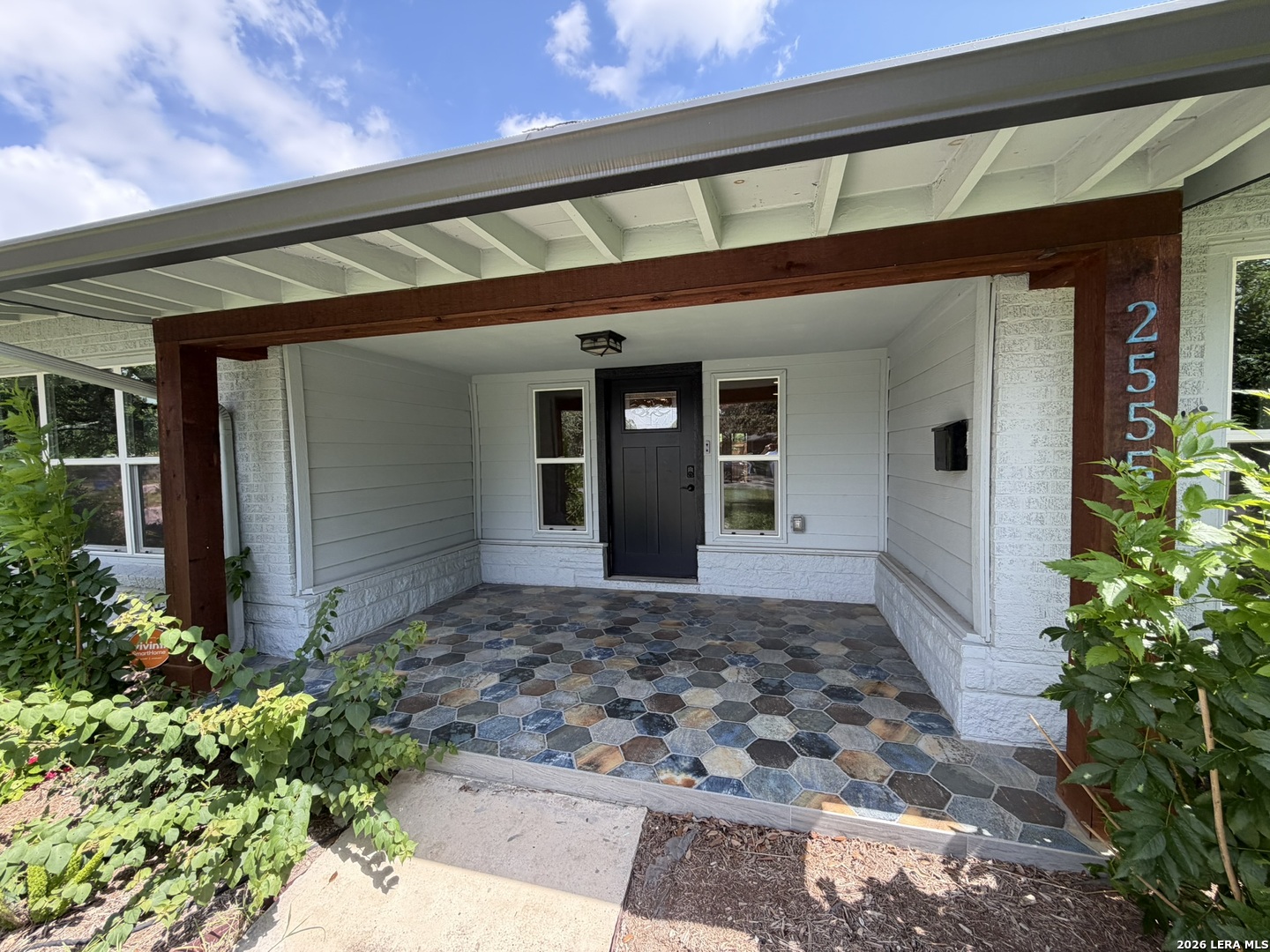 2555 W Kings Highway San Antonio TX 78228