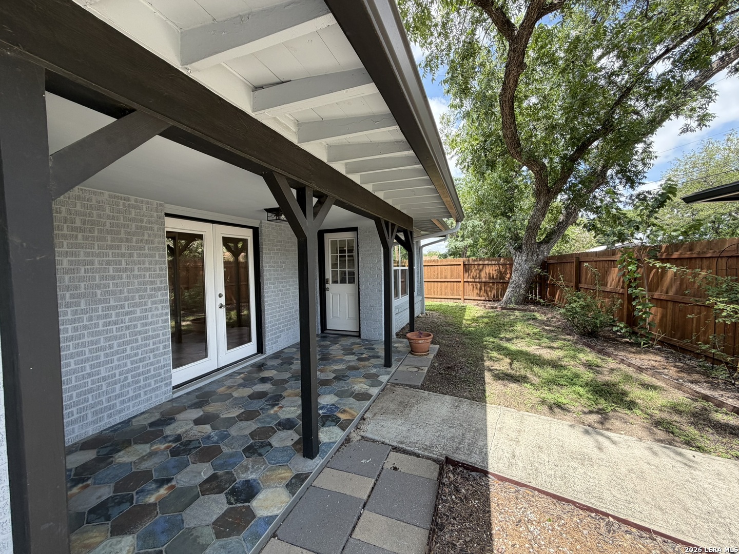 2555 W Kings Highway San Antonio TX 78228