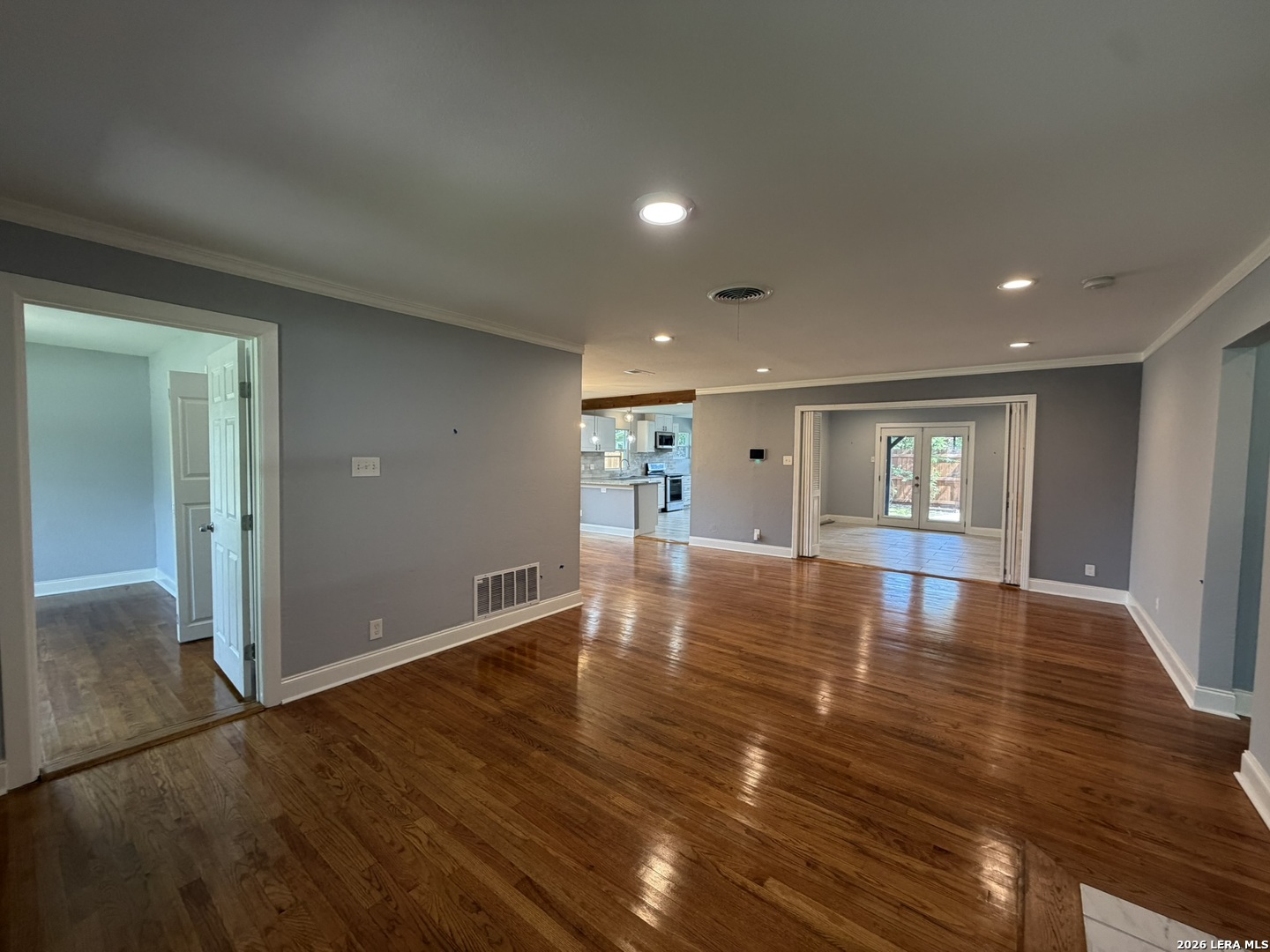 2555 W Kings Highway San Antonio TX 78228