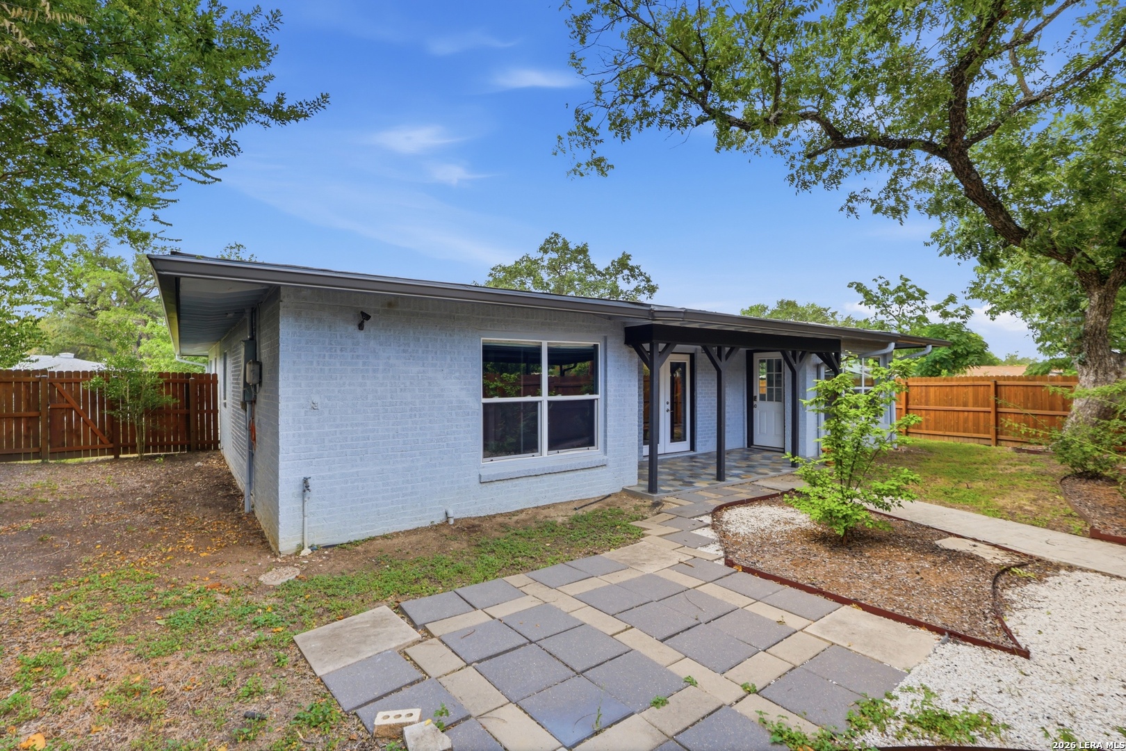 2555 W Kings Highway San Antonio TX 78228