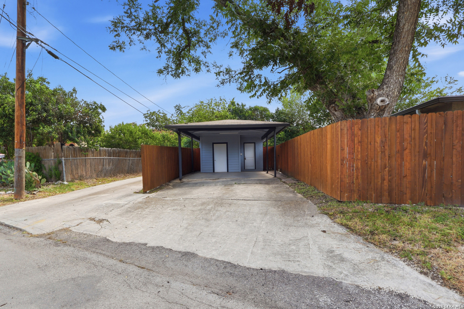 2555 W Kings Highway San Antonio TX 78228