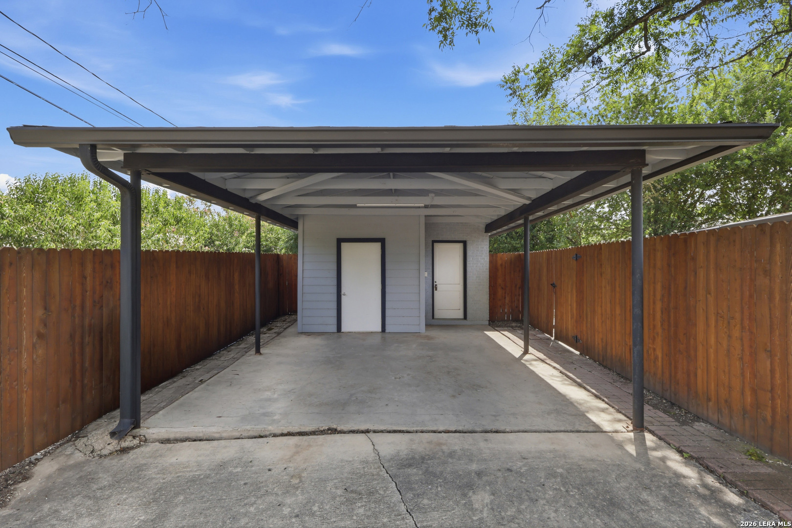 2555 W Kings Highway San Antonio TX 78228