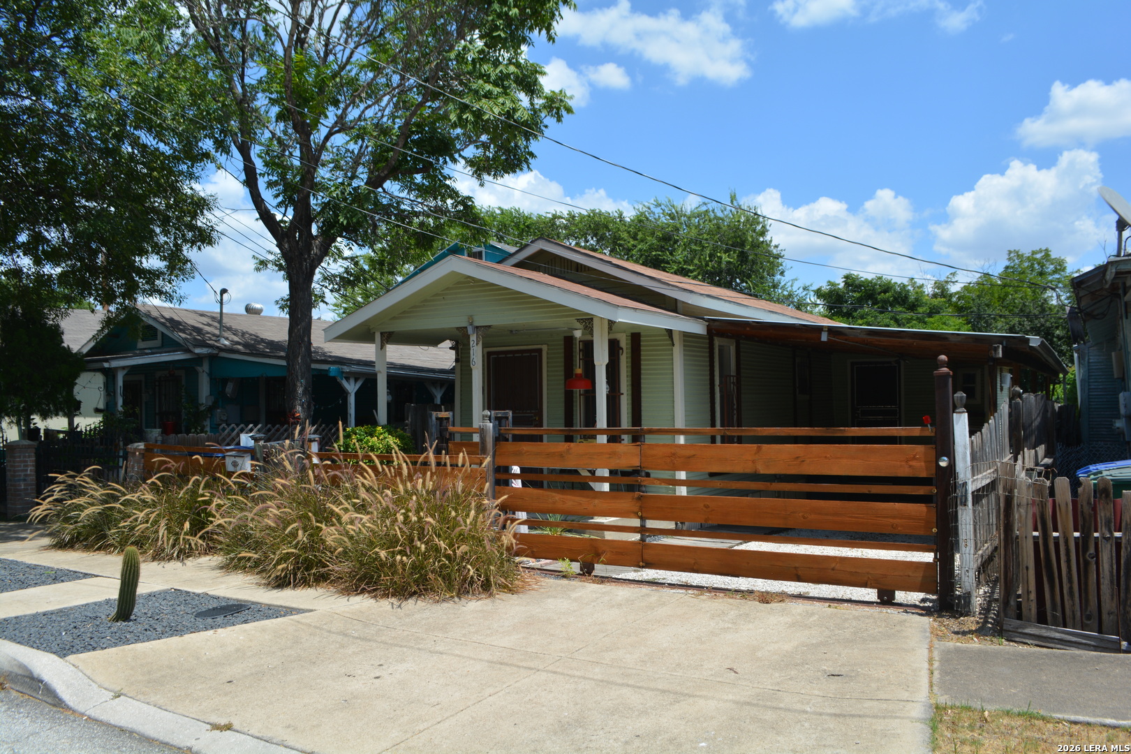 216 N Pinto Street San Antonio TX 78207