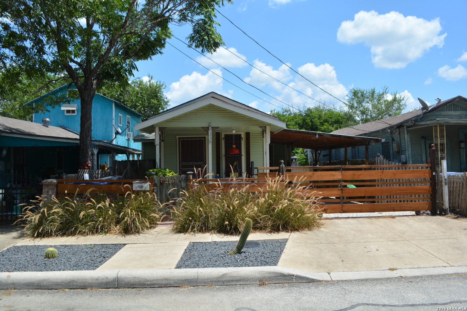 216 N Pinto Street San Antonio TX 78207
