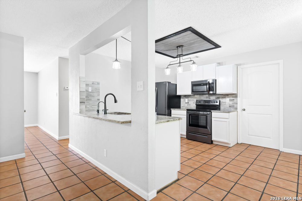 7705 Autumn Bluff San Antonio TX 78240