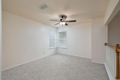 30 Pembroke Lane San Antonio TX 78240