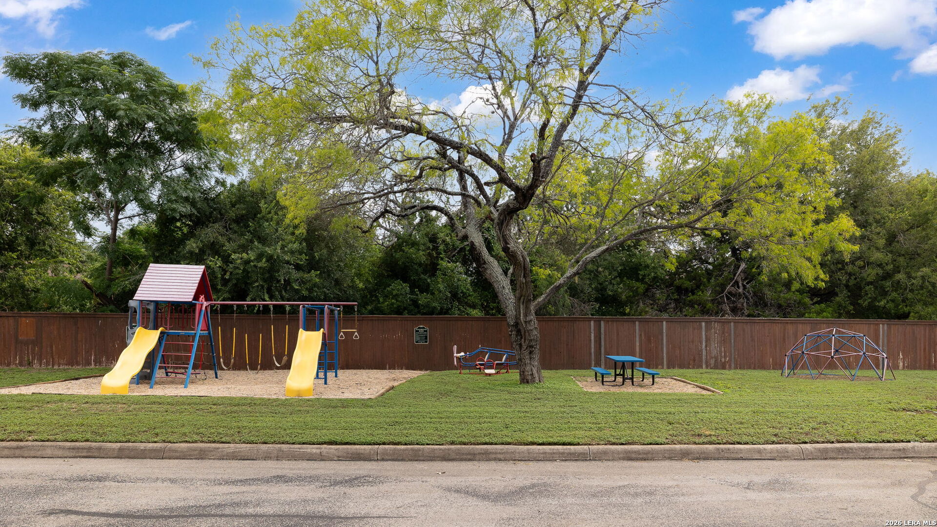30 Pembroke Lane San Antonio TX 78240