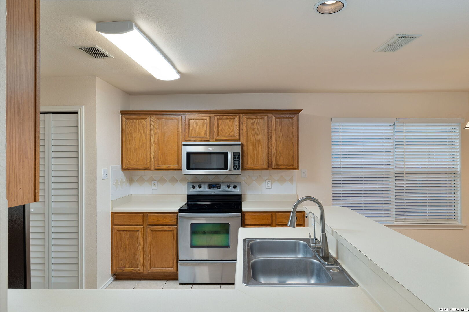 30 Pembroke Lane San Antonio TX 78240