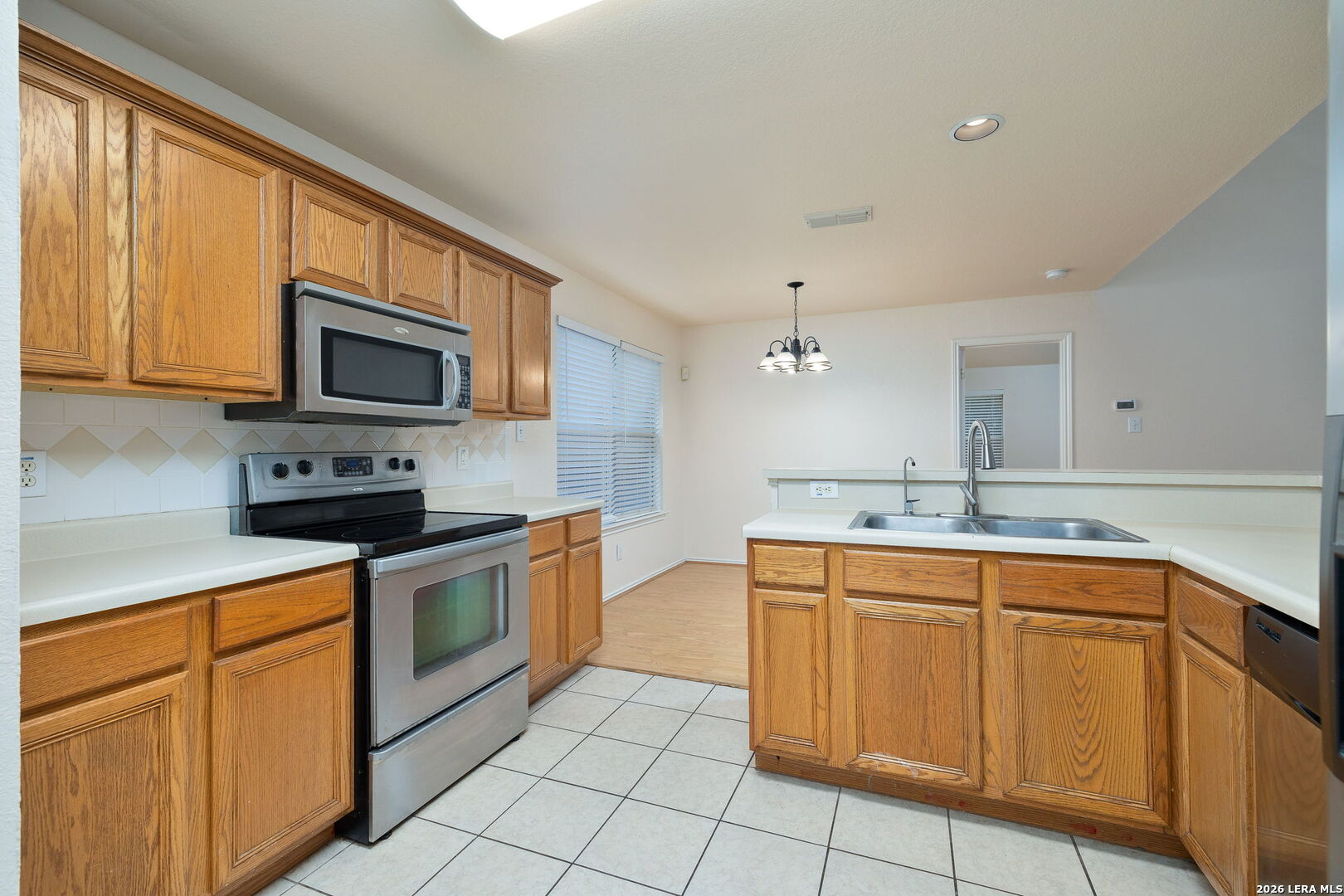 30 Pembroke Lane San Antonio TX 78240