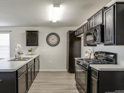 6903 Cozy Run San Antonio TX 78218