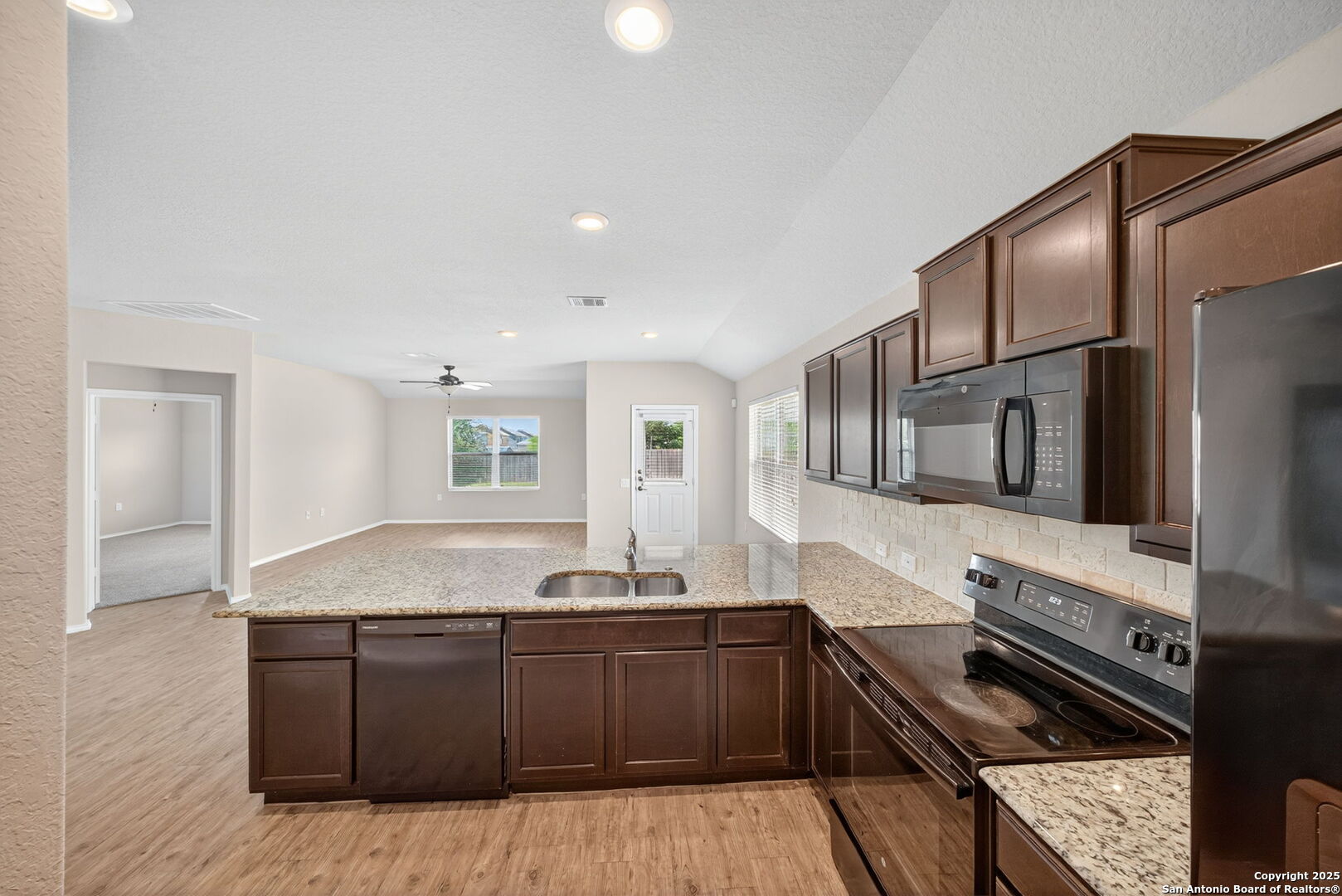 7115 Azalea Square San Antonio TX 78218
