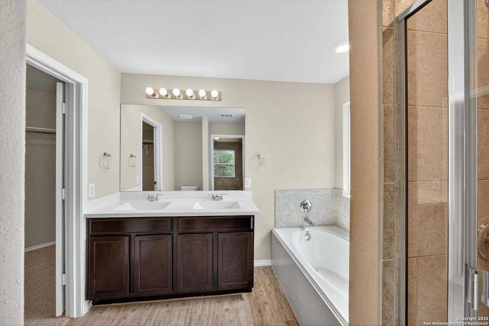 7115 Azalea Square San Antonio TX 78218